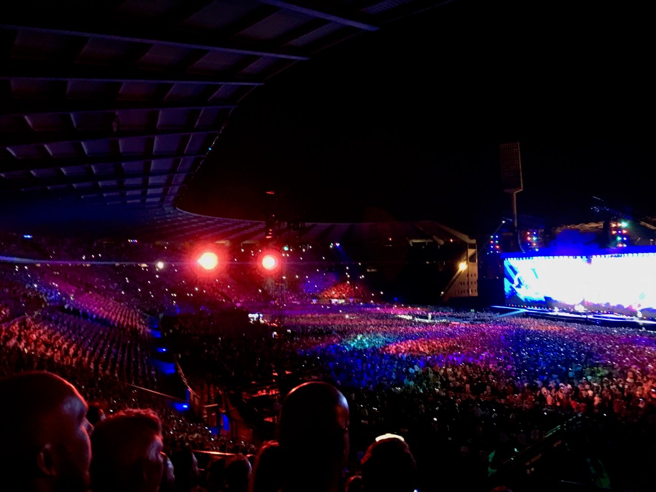 Beautiful Day Mirror Ball Audience U2 Brussels Aug 1 2017