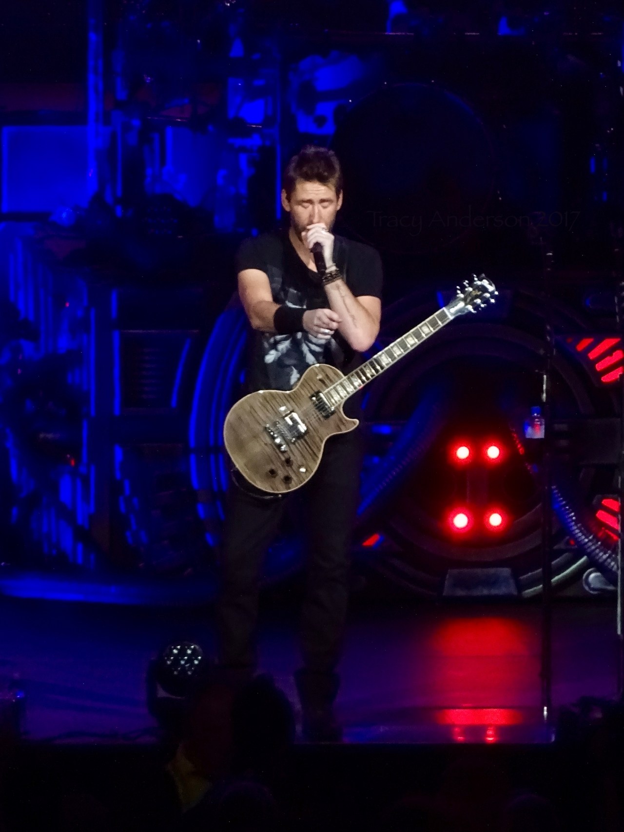 Chad Kroeger Pointing Nickelback Rogers Place Edmonton Sept 28 2017