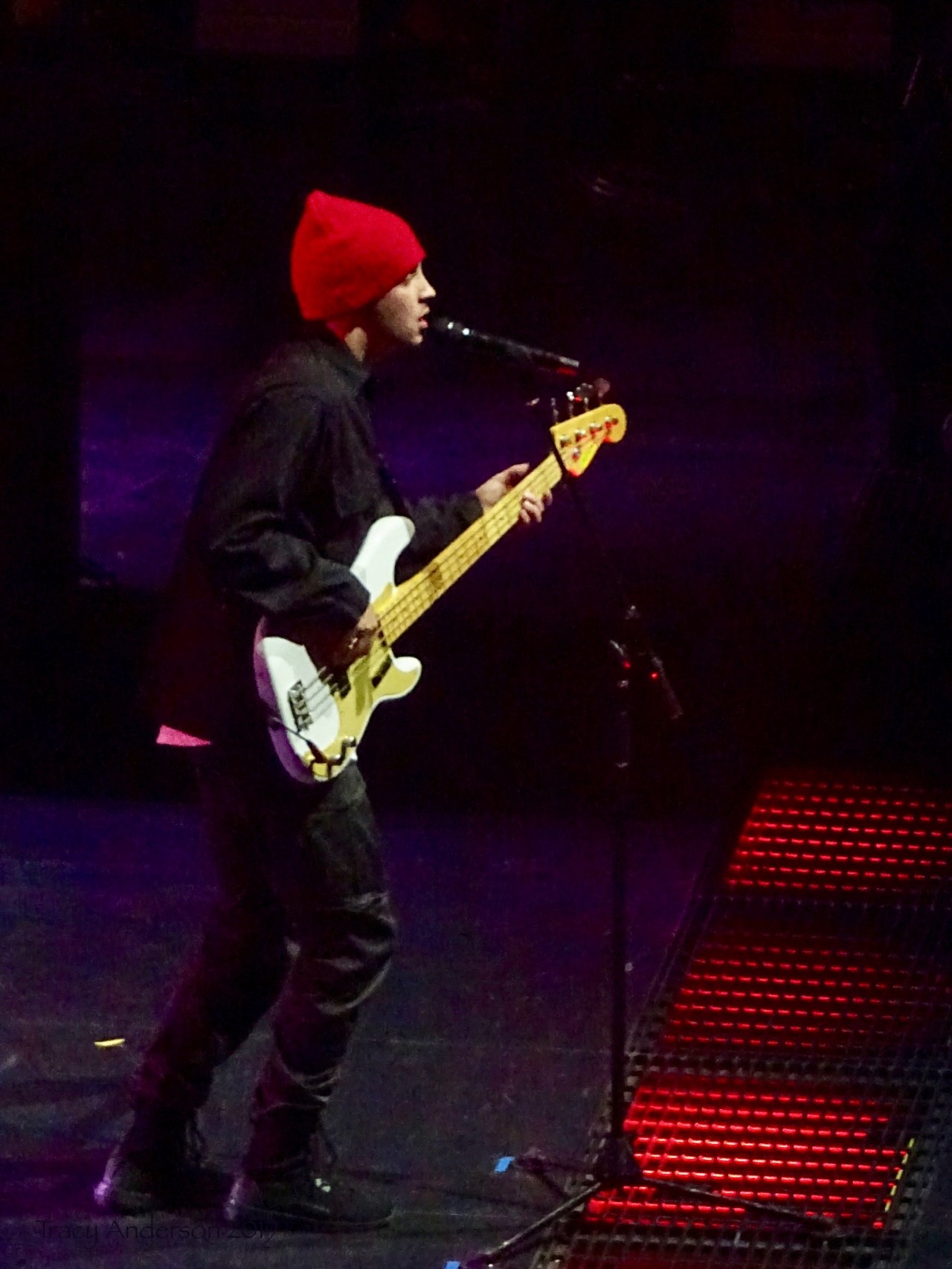 Tyler Joseph Red Hat Twenty One Pilots Bandito Tour Scotiabank Saddledome Calgary May 14 2019