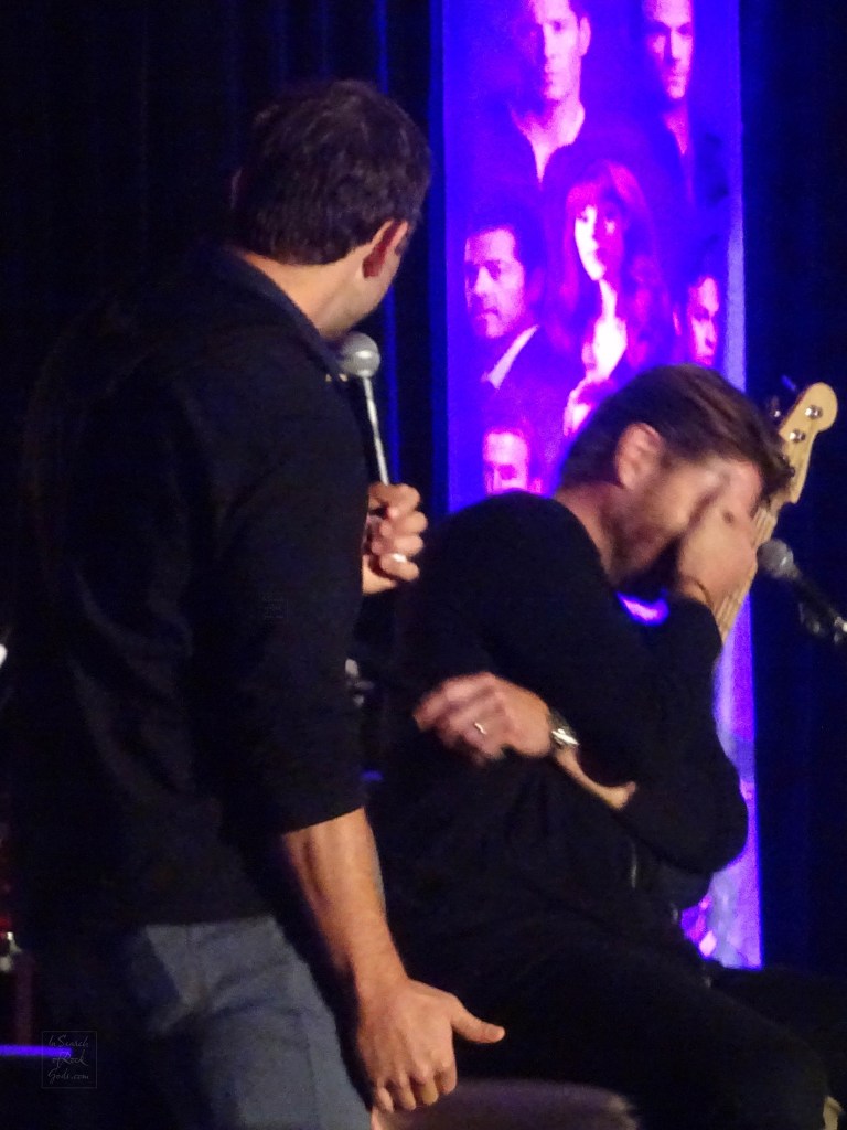 Misha Collins Making Jensen Ackles Laugh Mid Thigh Supernatural Convention Vancouver Oct 2022 Misha Collins Making Jensen Ackles Laugh Mid Thigh Supernatural Convention Vancouver Oct 2022
