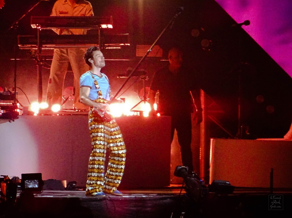 Harry Styles Love on Tour Wembley 2 June 14, 2023 Mic Stand