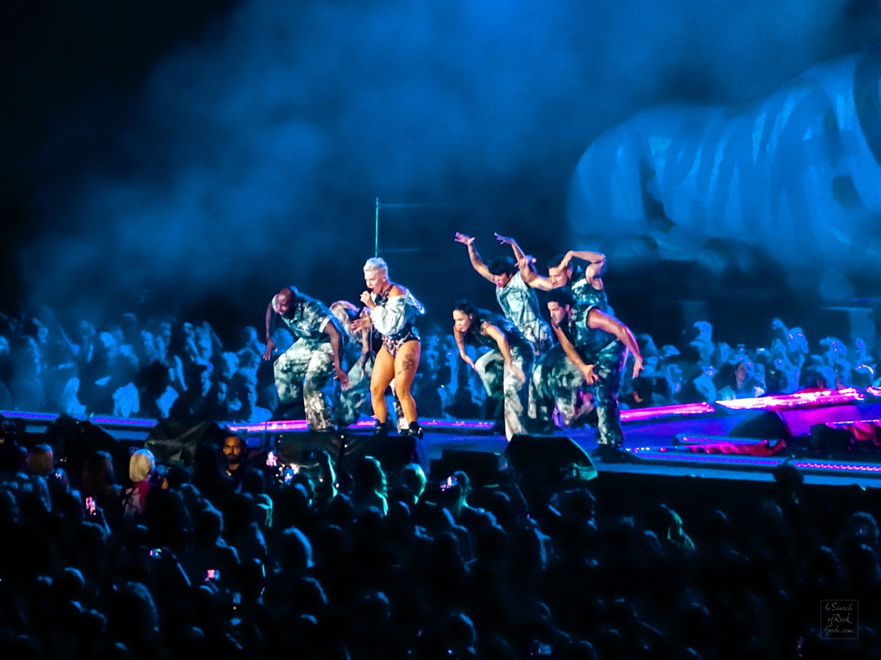 Pink in the Sky With Diamonds: The Summer Carnival, Commonwealth Stadium, Edmonton